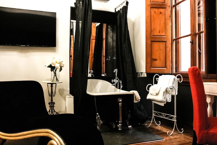 Room 5 of 49