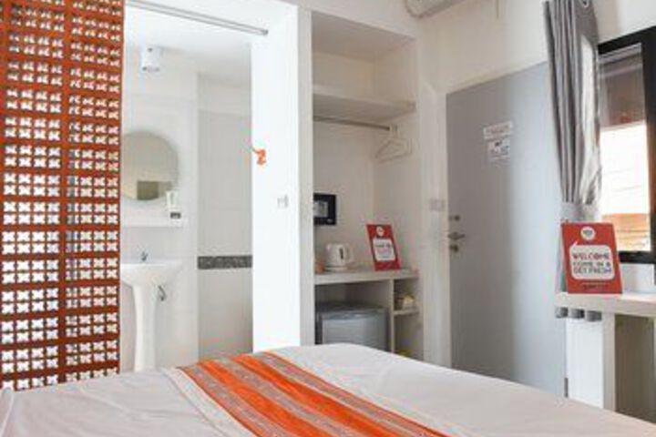 Room 17 of 41