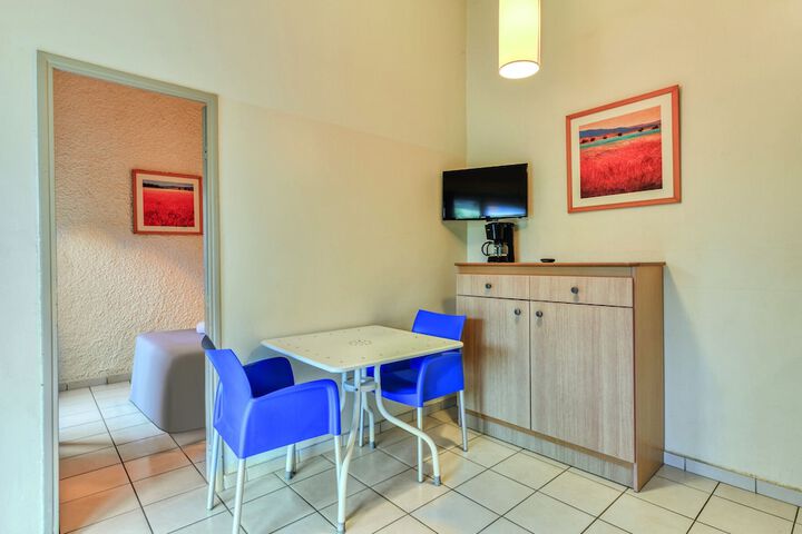 Room 10 of 41