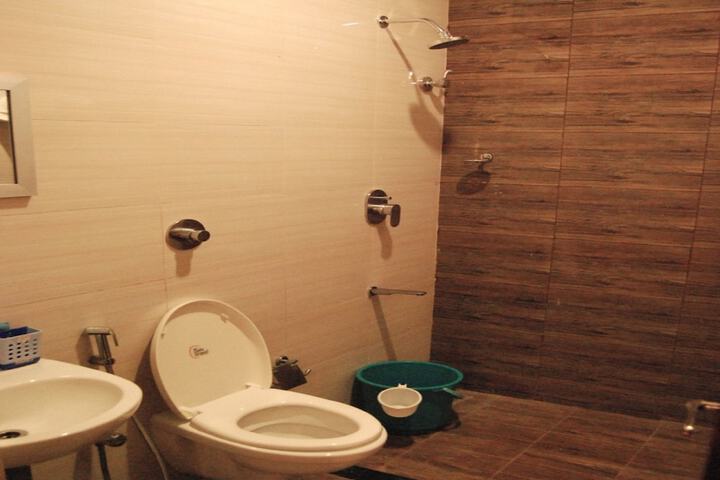 Room 8 of 13
