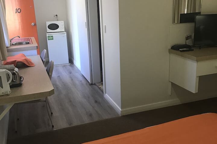 Room 6 of 46