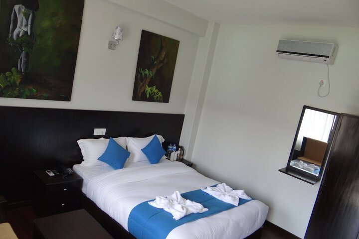 Room 13 of 52