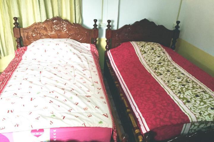 Room 3 of 5