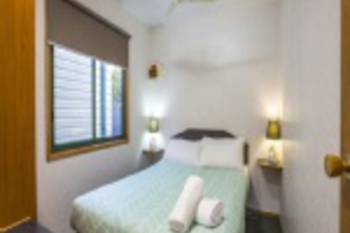 Room 589 of 876