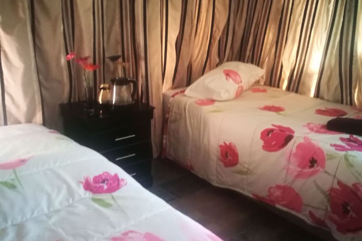 Room 2 of 8