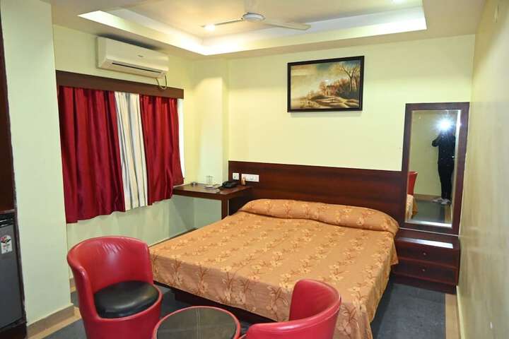 Room 6 of 23