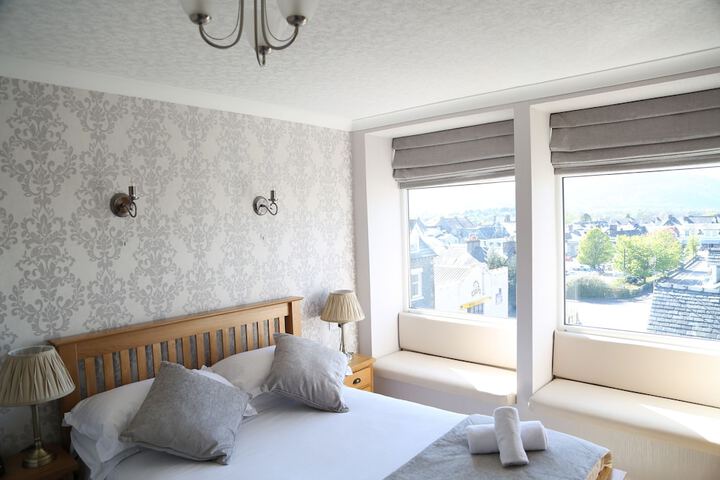 Room 3 of 37