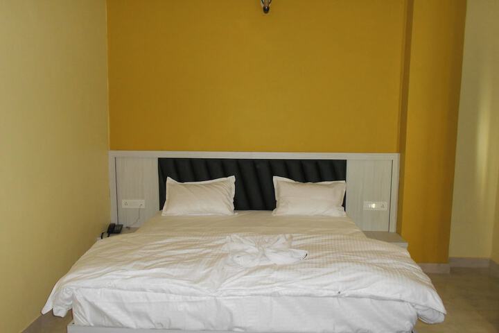 Room 8 of 22
