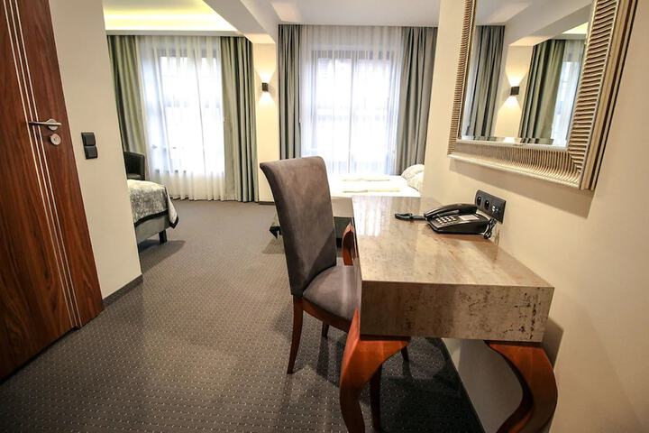 Room 56 of 146