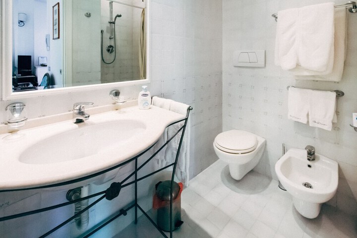 Bathroom Interior Photo