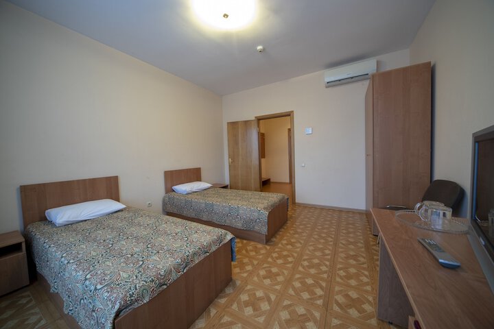Room 12 of 51