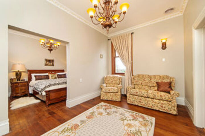 Room 30 of 73