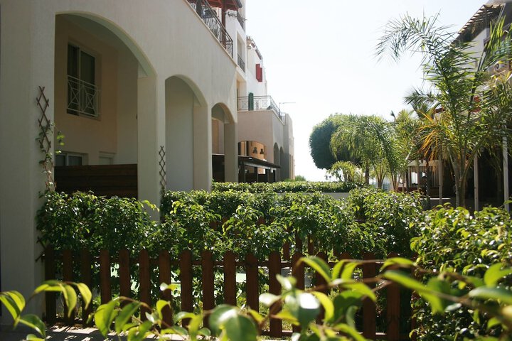 Sunrise Arches Apartments in Limassol
