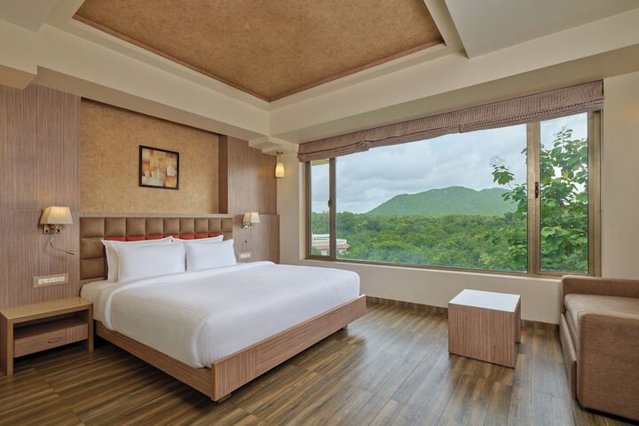 Room 15 of 49