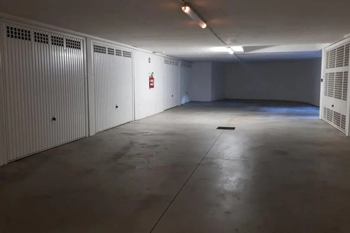 Room 11 of 22