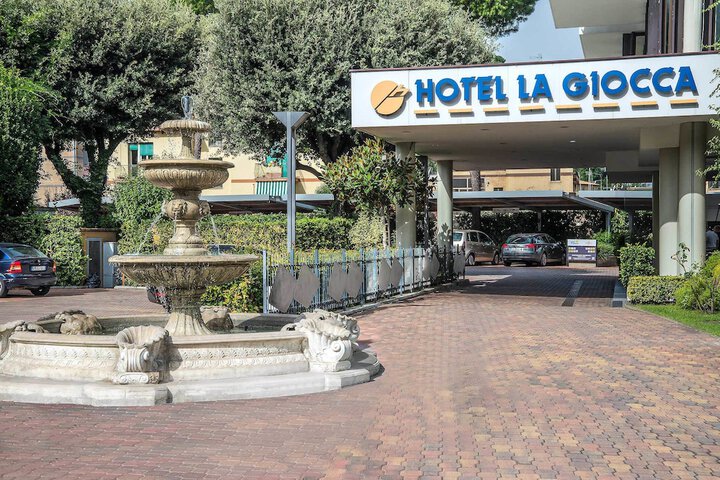 Hotel Exterior 167 of 173