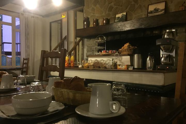 Breakfast/Coffee Service 15 of 36
