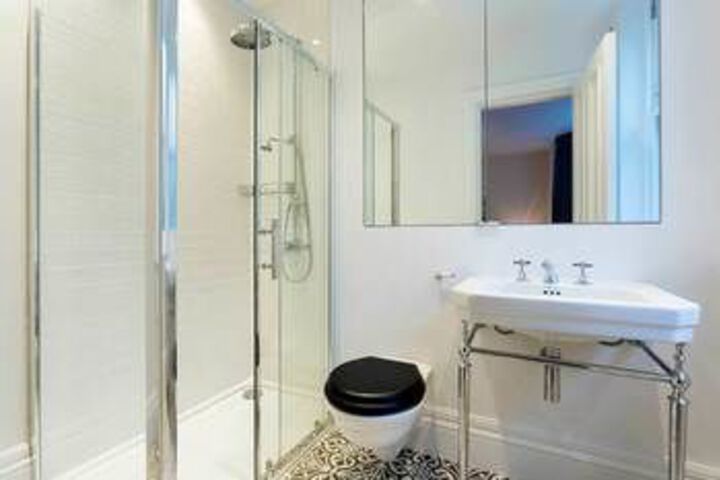 Room 2 of 42