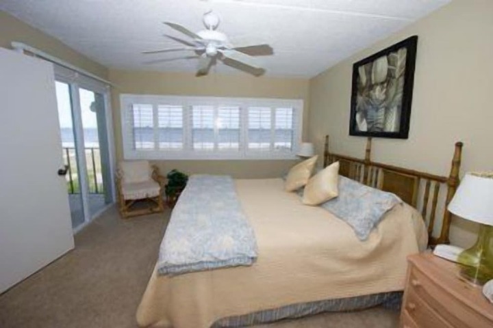 Room 3 of 8