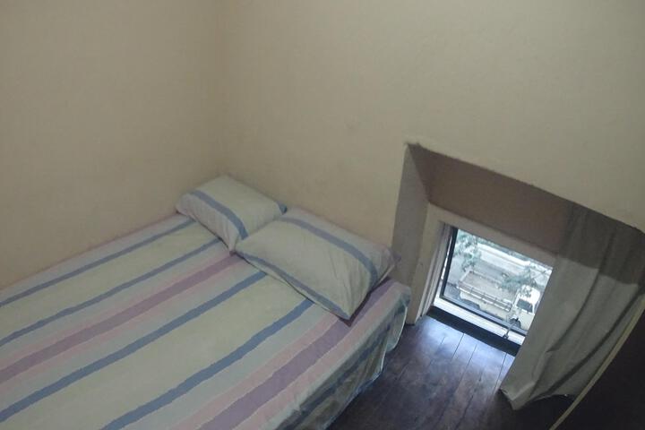 Room 3 of 26