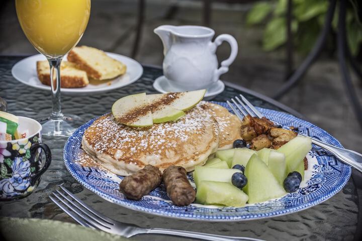 Breakfast/Coffee Service 21 of 27
