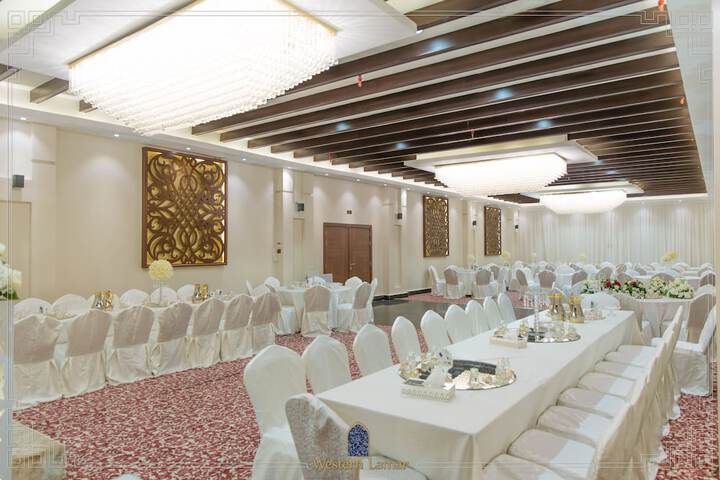 Ballroom/Hall 24 of 30
