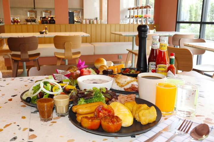 Breakfast/Coffee Service 115 of 155