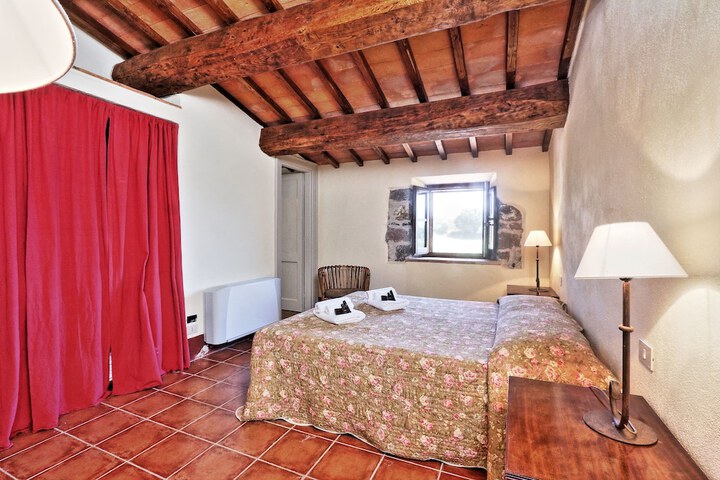 Room 9 of 54