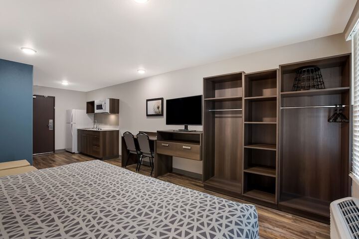 Standard | King Bed (6 of 10)