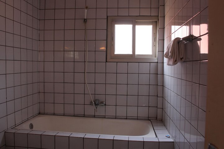 Room 16 of 26