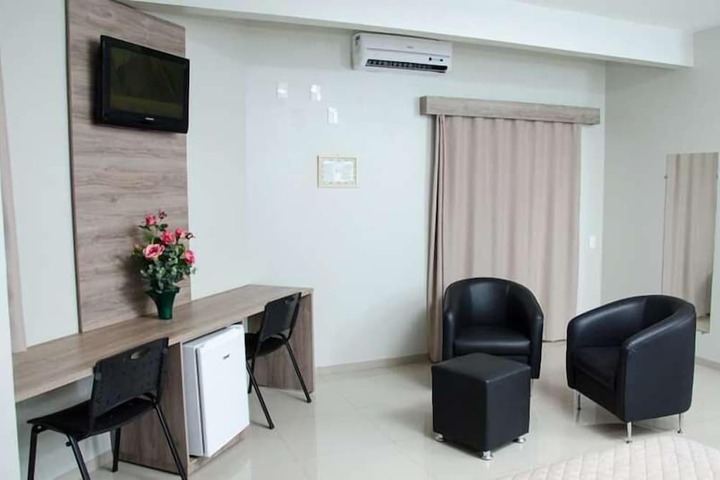 Room 12 of 27