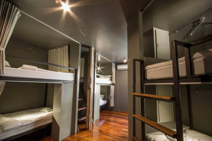 Room 21 of 60