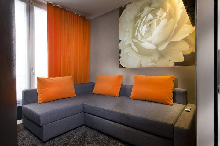 Room 48 of 79