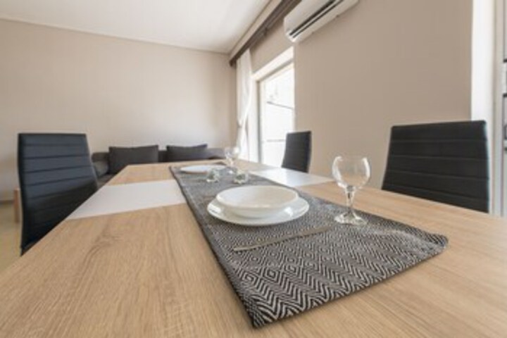 Room 6 of 23