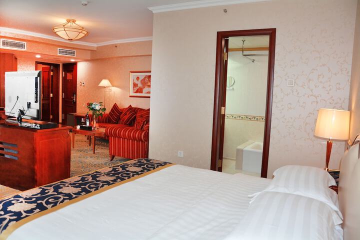 Room 19 of 121