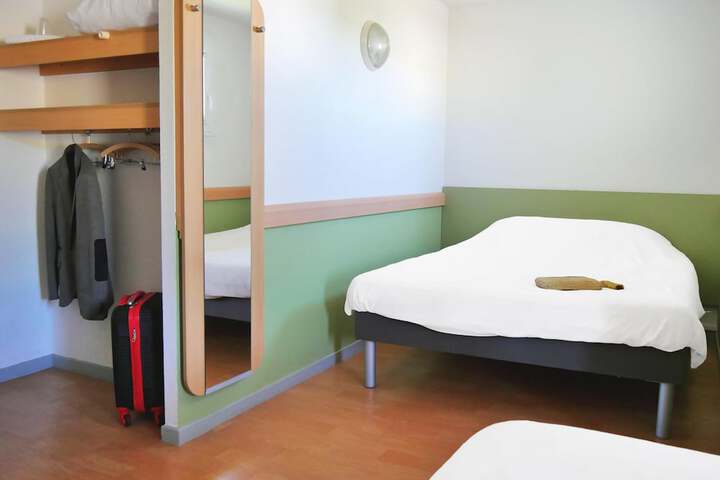 Room 19 of 61