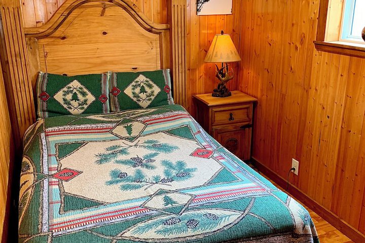 Room 15 of 38