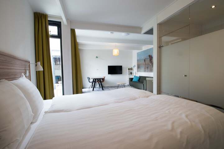 Room 5 of 67