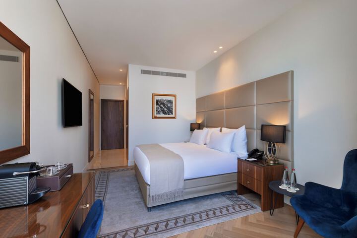 Room 22 of 53