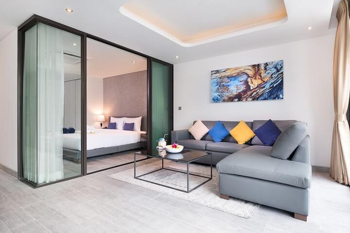 Room 10 of 48