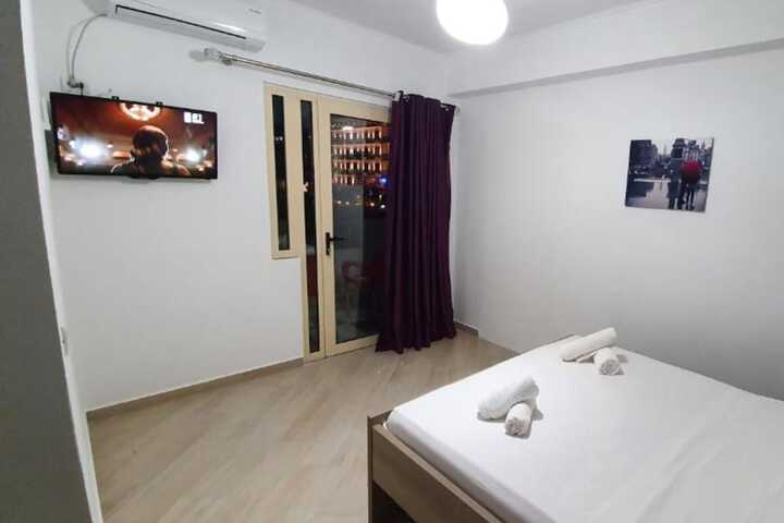 Room 13 of 17