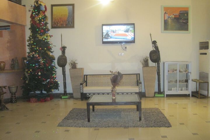 Hotel 5 of 81
