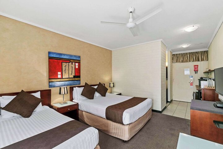 Room 43 of 65