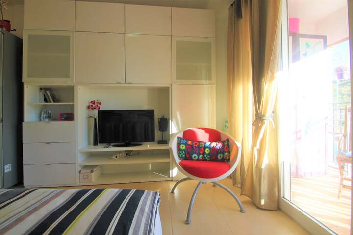 Room 10 of 38