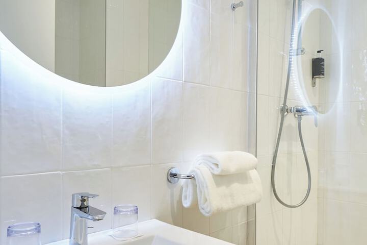 Bath Photo