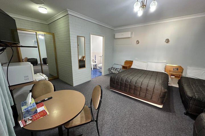 Room 11 of 46