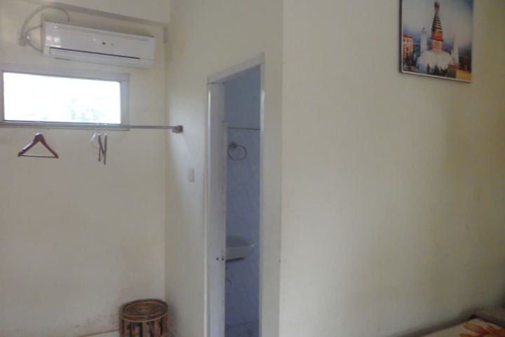 Room 17 of 39