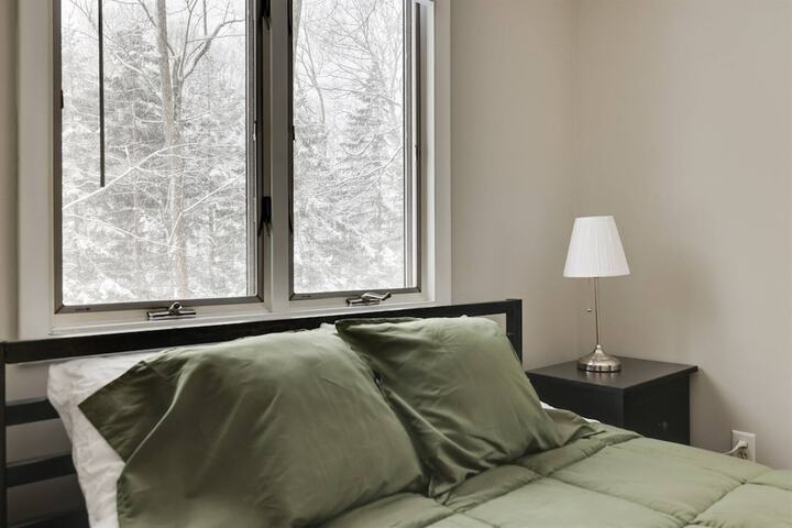 Room 10 of 37
