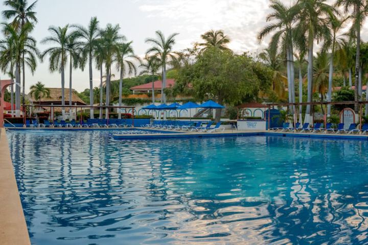 Pool Hotel