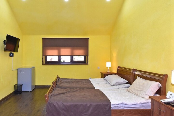 Room 15 of 19